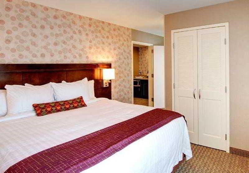 Courtyard Keene Downtown Room photo